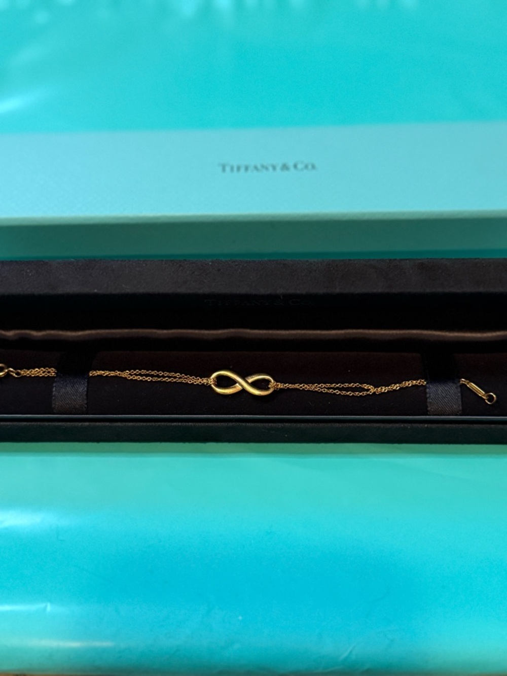 Tiffany & Co. Gold Infinity Necklace - 18k Yellow carat Gold (real gold)